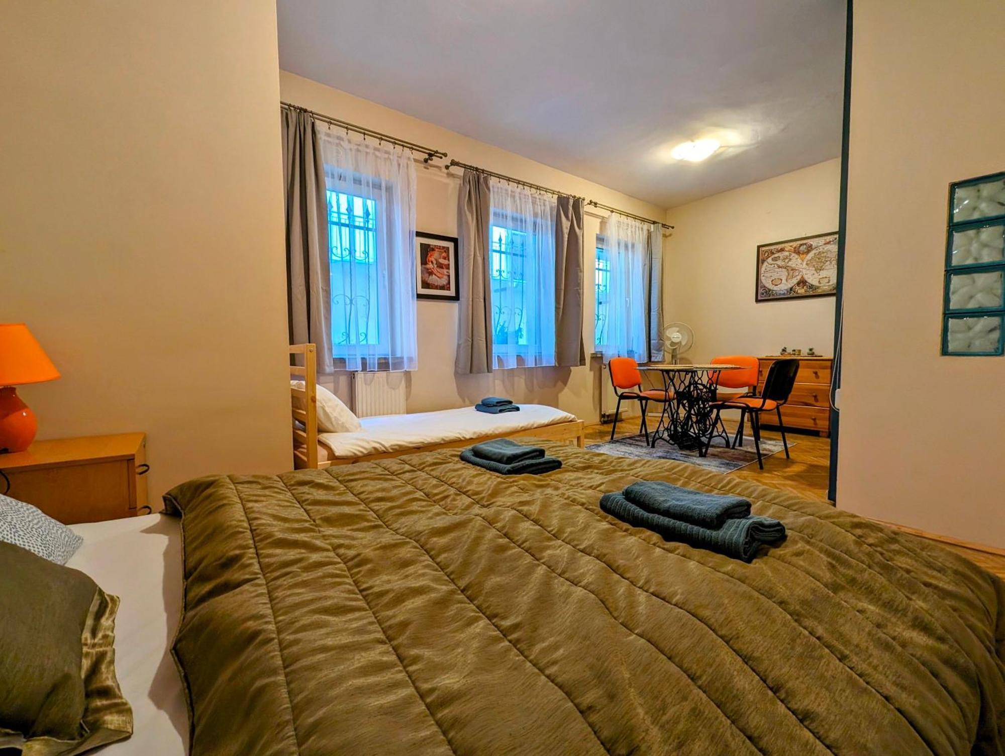 Plac Nowy 8A By Homeprime Krasków Eksteriør bilde